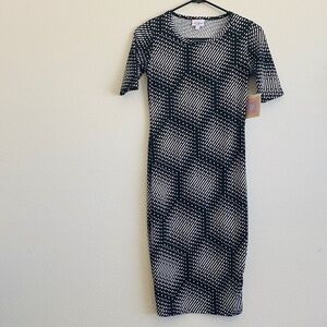 NWT LuLaRoe * RARE Black * JULIA * Slim Bodycon Form Fitted Tee Dress XXS